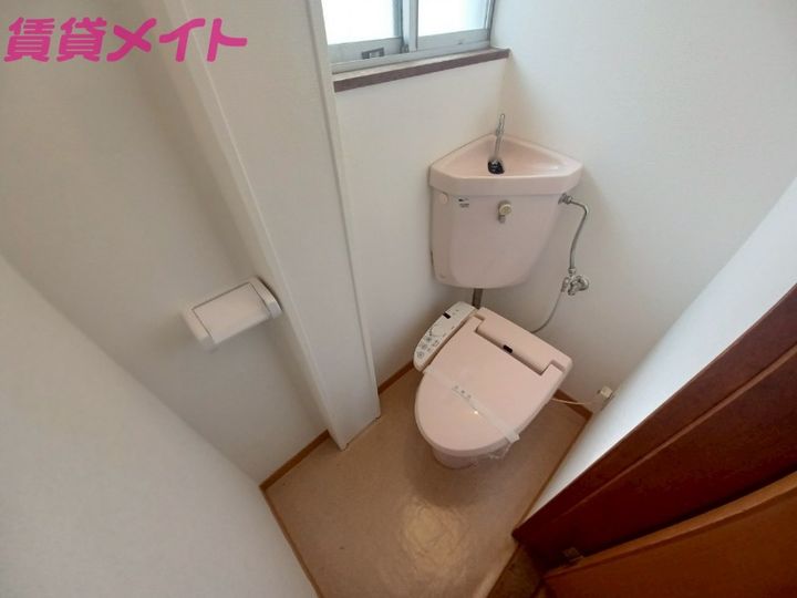 コーポ鈴鹿カーテンの内装