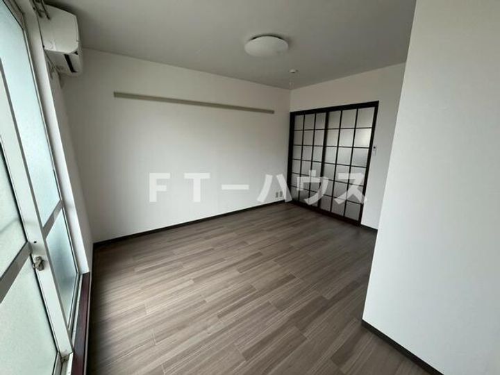 ウッドビレッジ花園の内装