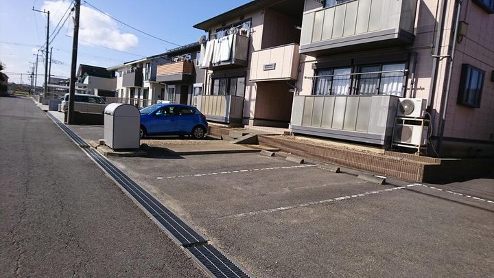 サンガーデン旭ヶ丘B棟の地図