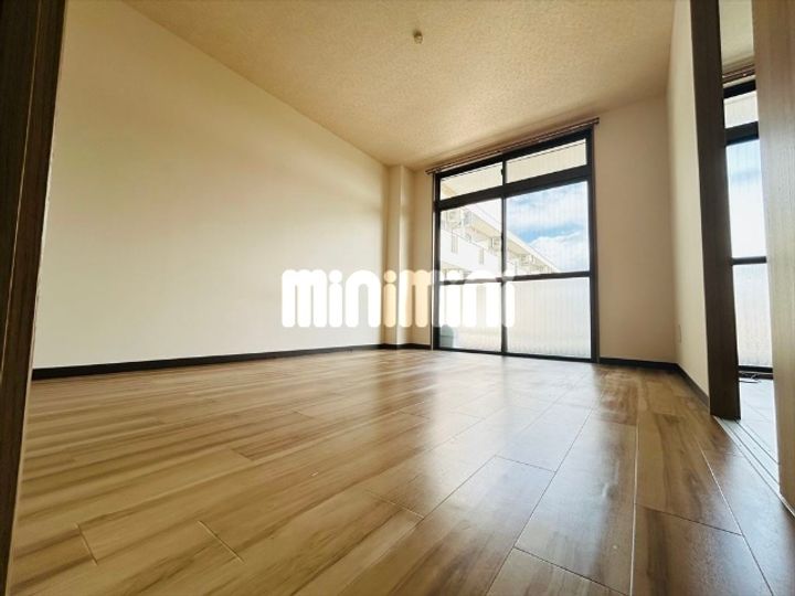 幸レジデンスの居間