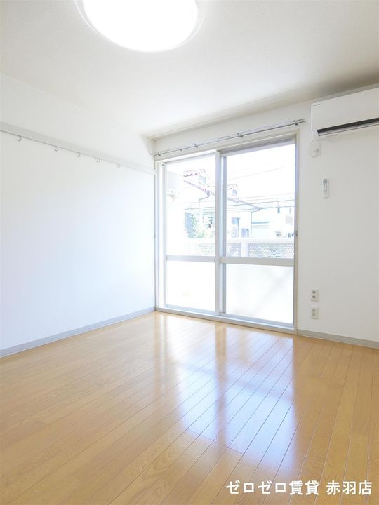 グリーンヒルAの居間