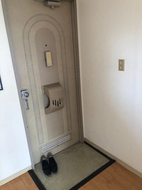 黒川アパートの玄関