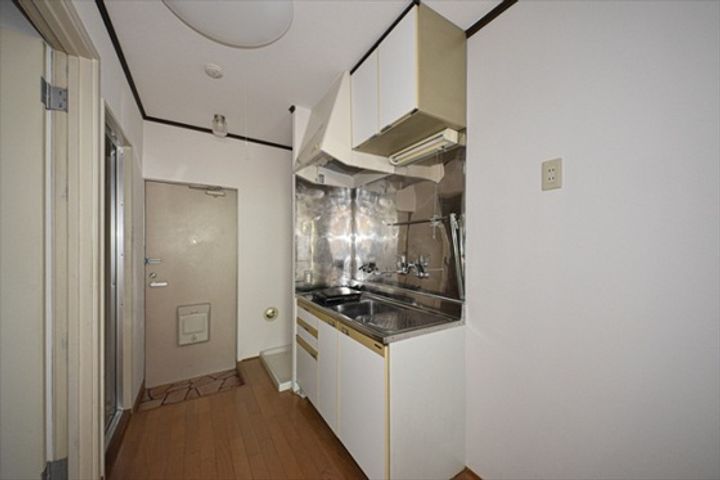 リヴラン弓之町の玄関