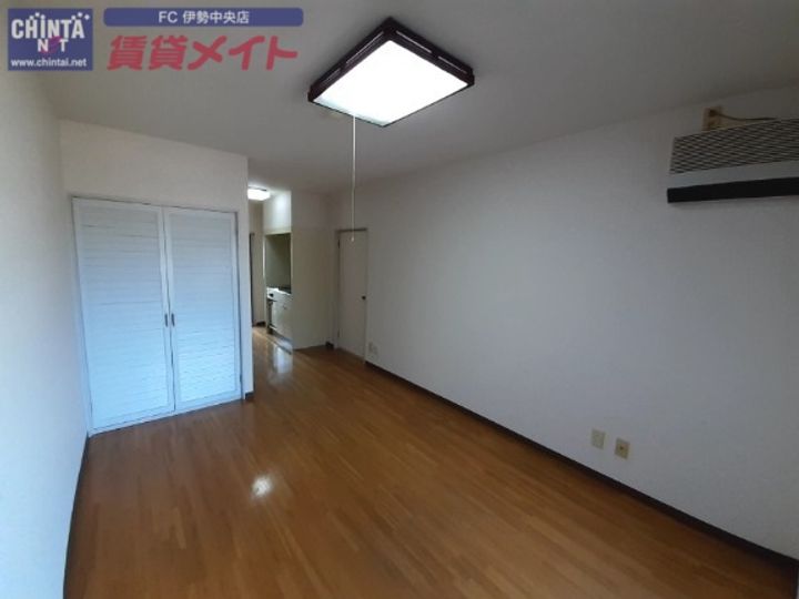コスモマンションの居間