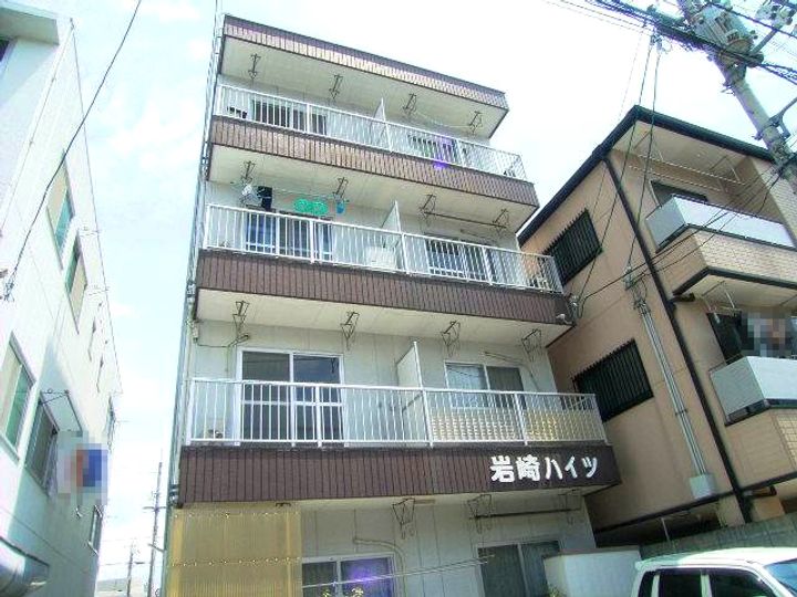 岩崎ハイツの外観