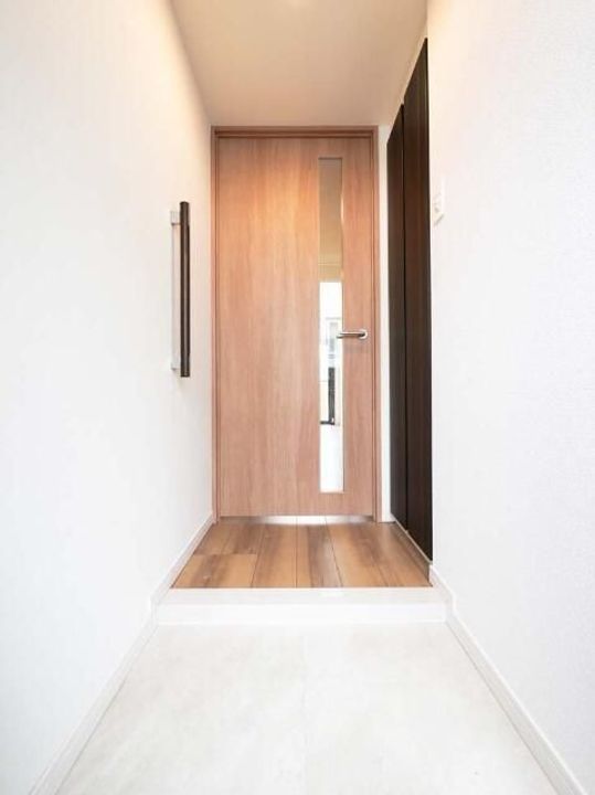 東京都中野区中央3(マンション)の賃貸物件の玄関