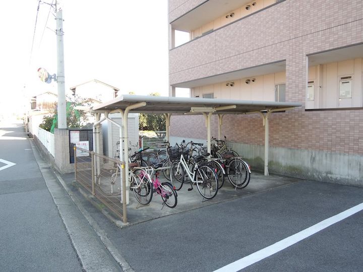 フィネスアヴェニールの地図