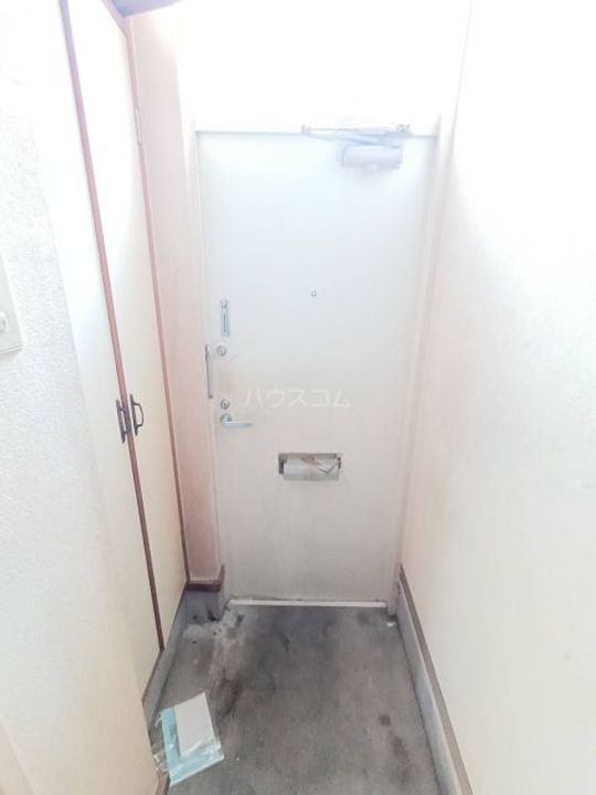埼玉県三郷市早稲田1(一戸建)の賃貸物件の玄関