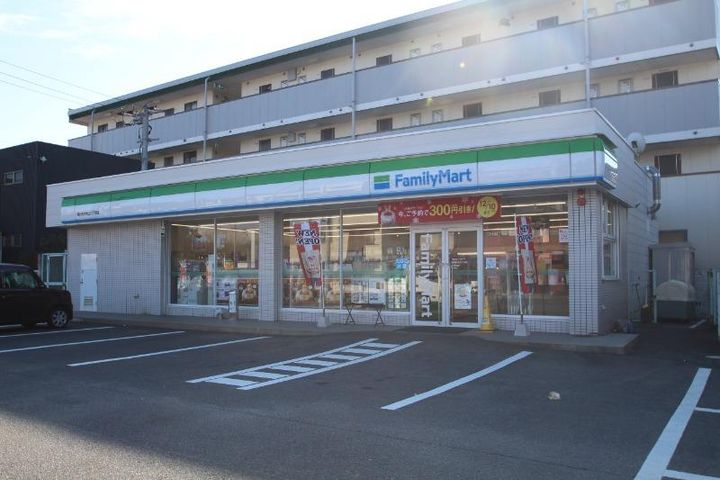 スクエアパレスの周辺