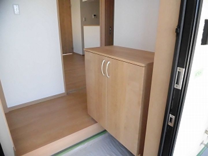 シャトール長塚IIの玄関