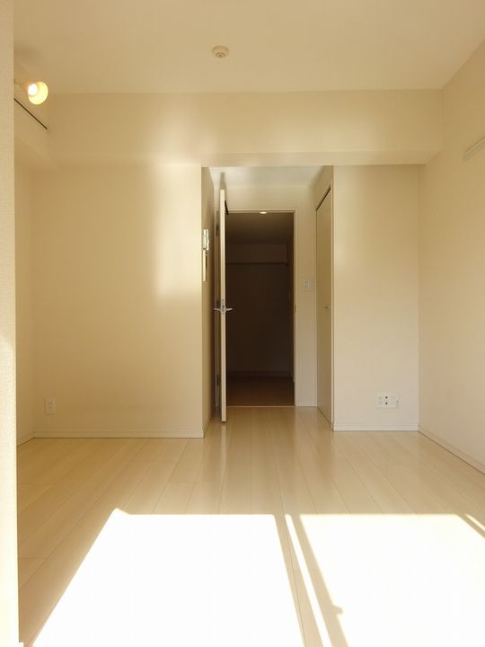 プレスタイル入谷IIの居間