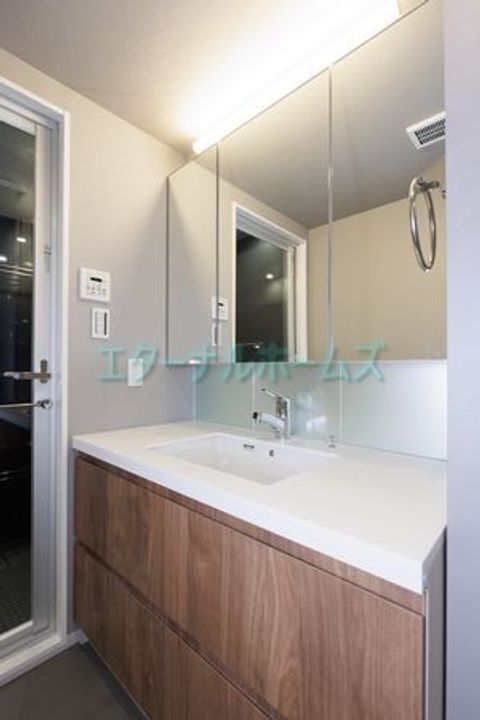 東京都新宿区信濃町(マンション)の賃貸物件の内装