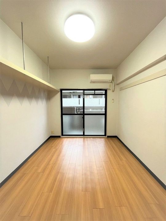 パティオ101の居間