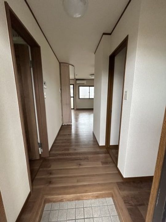 ハイヒル愛宕山の玄関