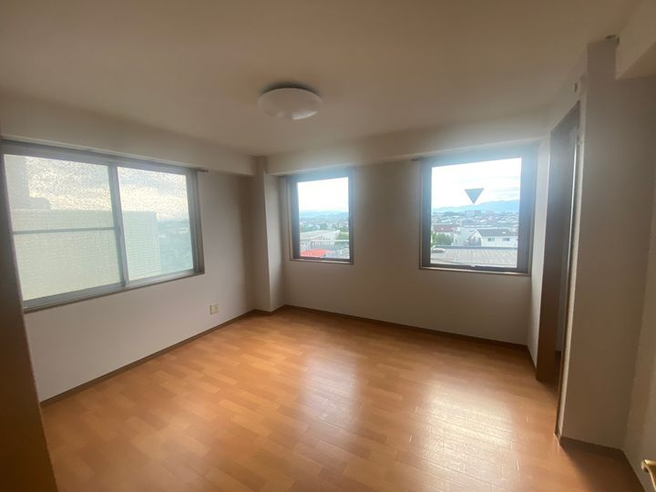 茅ヶ崎サザンビルの居間