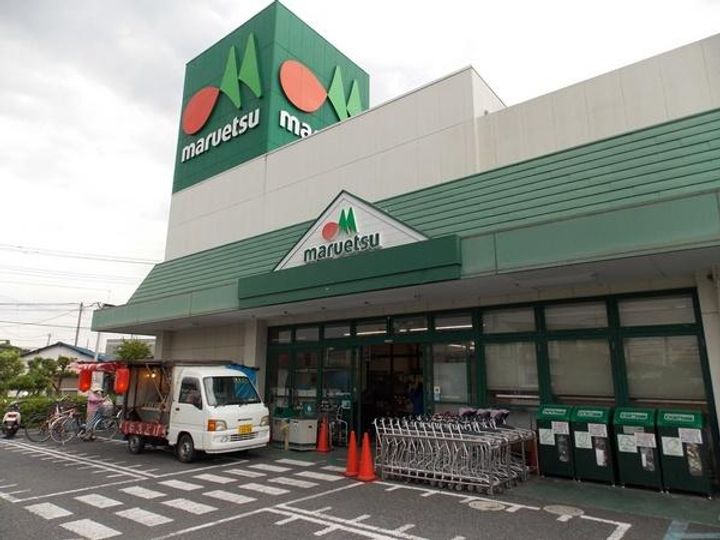 サンフィールドIIの周辺