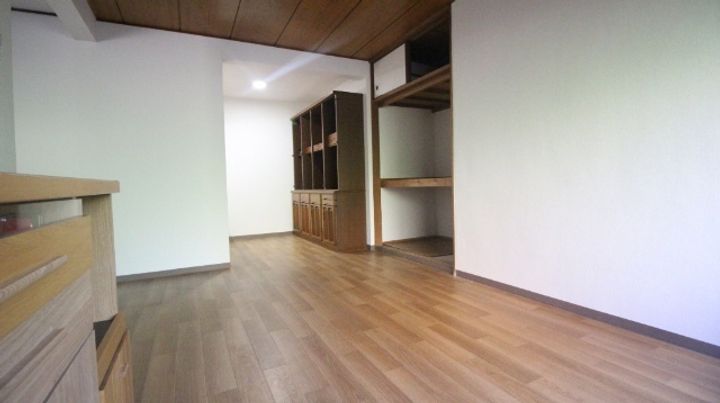 アベニュー中宮の居間