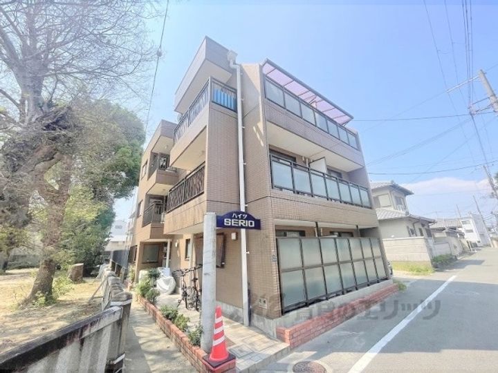 ハイツセリオの外観