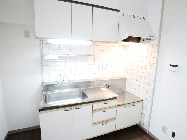 神奈川県横浜市緑区台村町(マンション)の賃貸物件のキッチン