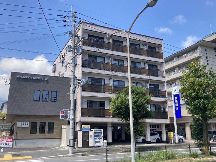 メッセシティ石垣の外観