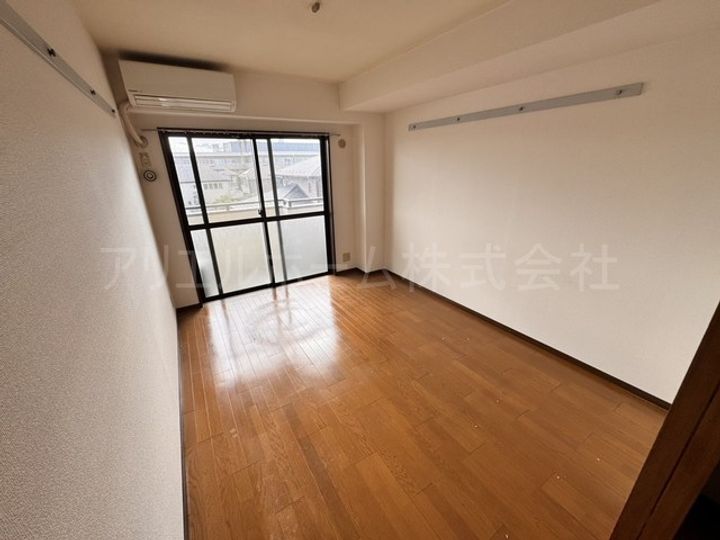 テラスヴュー高野台の居間