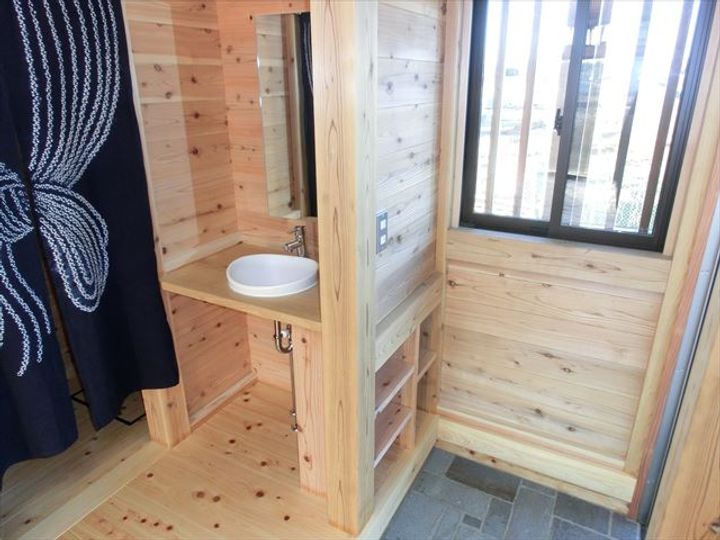 萱丸の板倉 椿1の内装