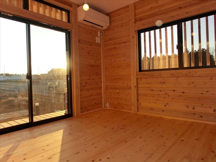 萱丸の板倉 椿1の居間
