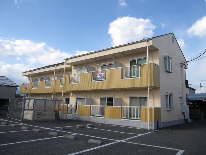 フラワーハイツの外観