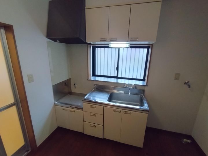 ヒーロー夏見パートIIのキッチン