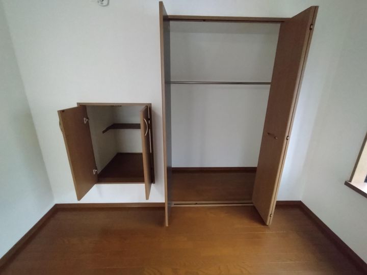 ヒーロー夏見パートIIの内装