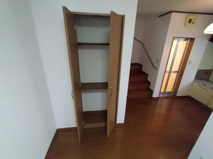 ヒーロー夏見パートIIの居間