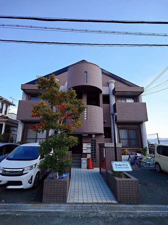 シャルマンフジ和歌山六番館の外観