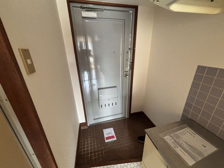MTハイツ高麗の玄関