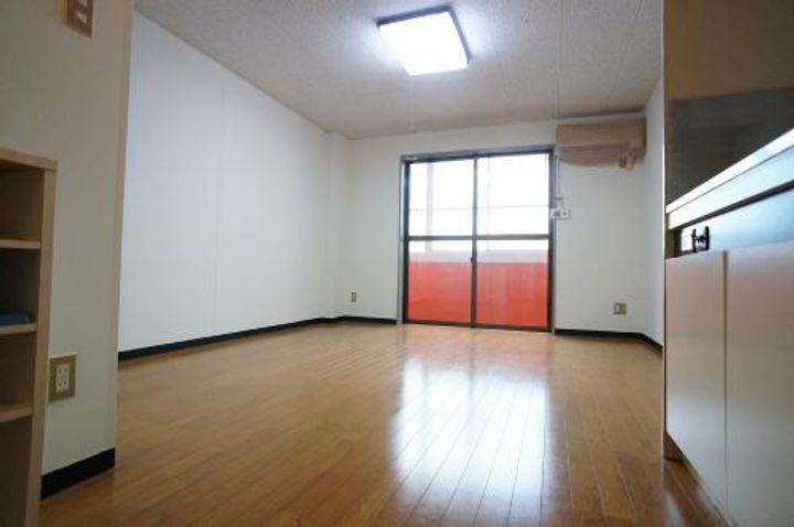 ラポール文殊の居間