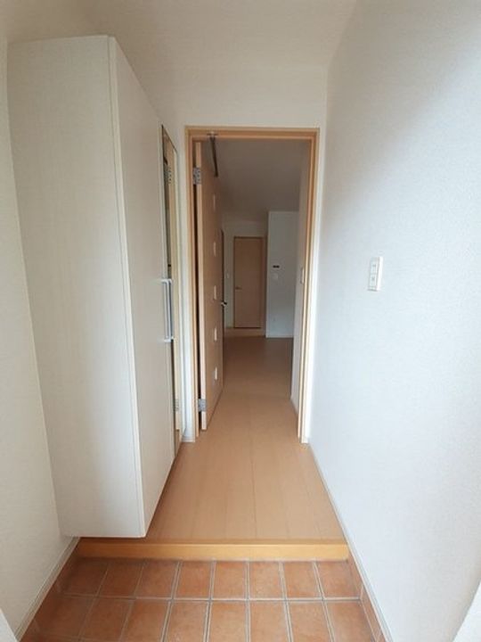 サンメゾン郡Aの玄関