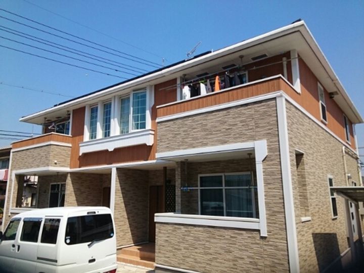 サンメゾン郡Aの外観