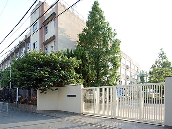 メルベーユの周辺