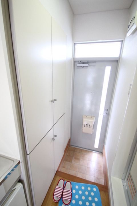 リバーハイツの玄関