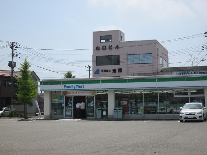 グランシャリオBの周辺