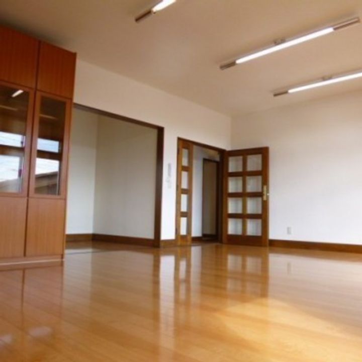 北海道函館市高松町(一戸建)の賃貸物件の居間