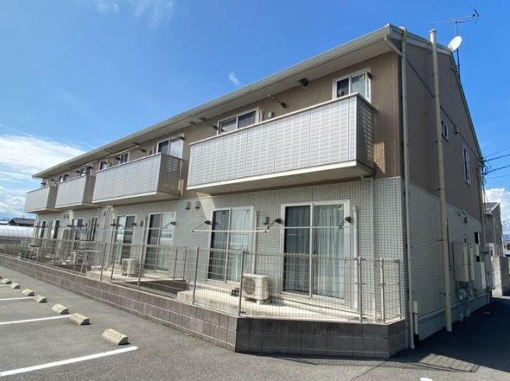 グランヴァリBの外観