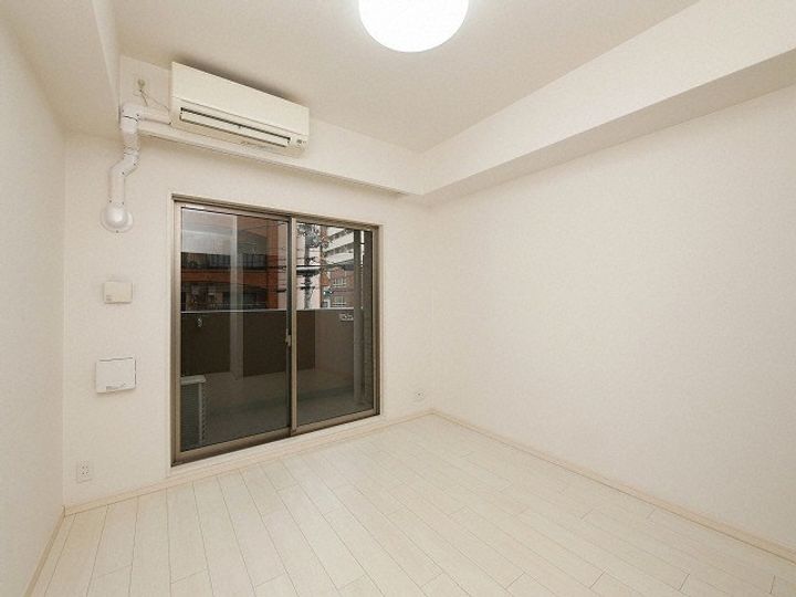 レオンコンフォート難波の居間