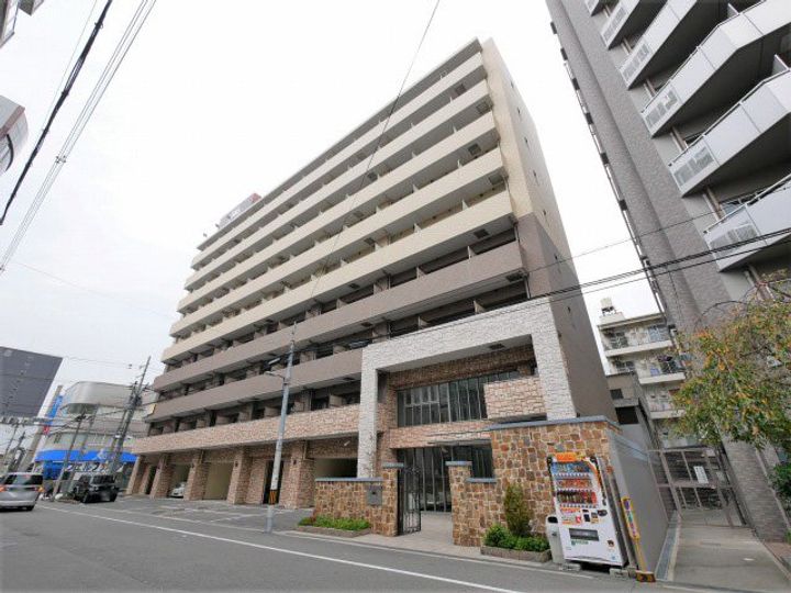 レオンコンフォート難波の外観