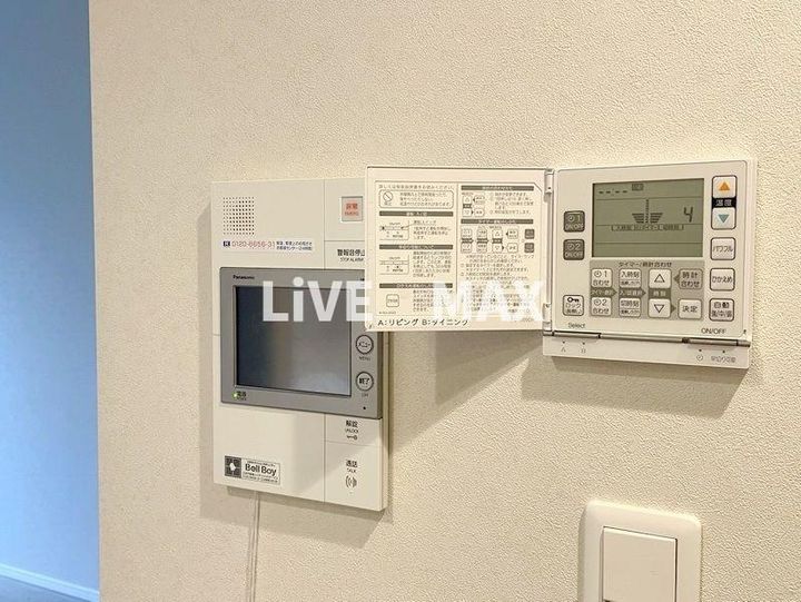 MID TOWER GLANDの内装