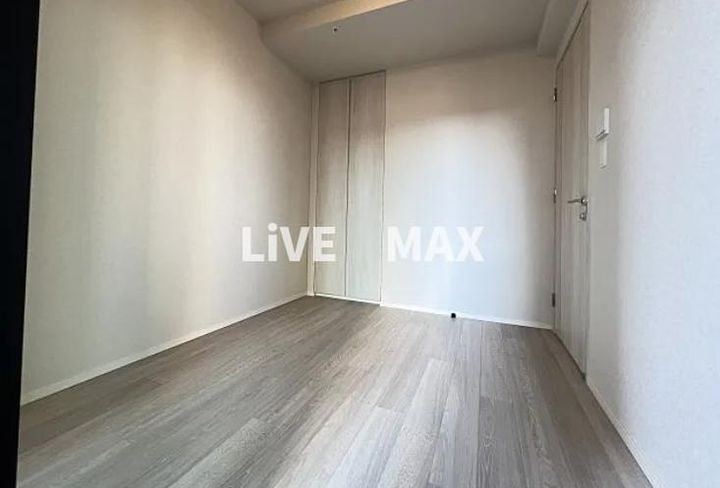 MID TOWER GLANDの内装