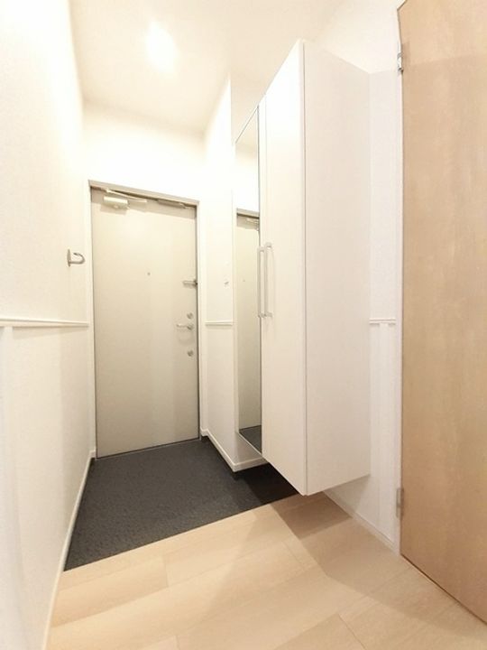 グリシーヌの玄関