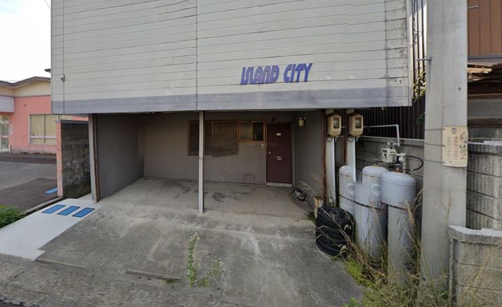 新潟県佐渡市上横山245-3 ISLAND CITYの外観