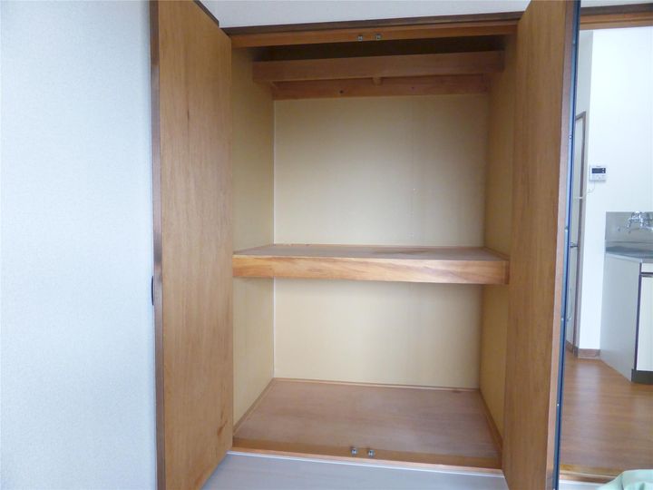 ハイツイーハトーブIの内装