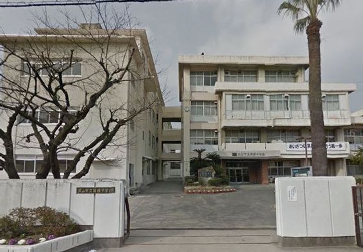 アップルハウス十日市の周辺