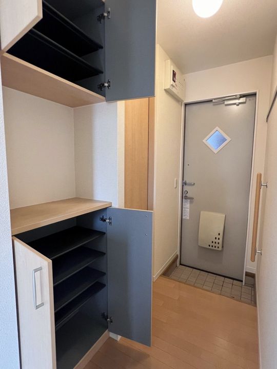 山形県山形市小白川町4(アパート)の賃貸物件の玄関